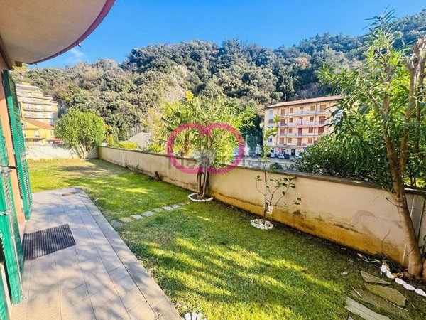 appartamento in vendita a Varazze in zona Cantalupo