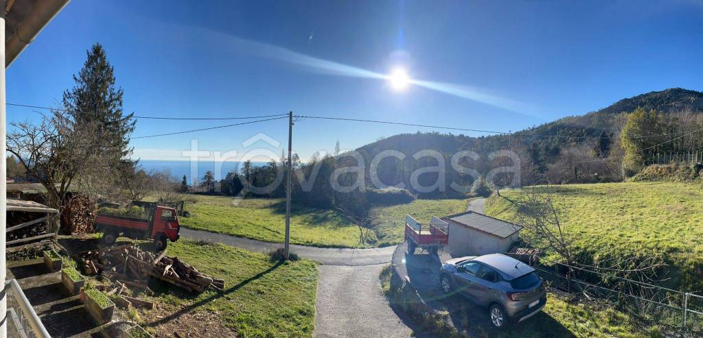 appartamento in vendita a Varazze in zona Faje
