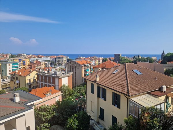appartamento in vendita a Varazze in zona Cantalupo