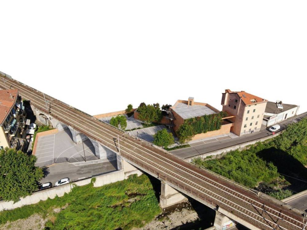 locale di sgombero in vendita a Varazze in zona Cantalupo