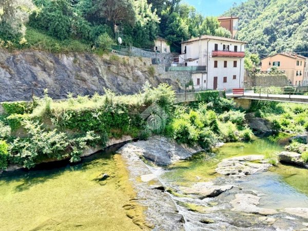appartamento in vendita a Varazze in zona Casanova