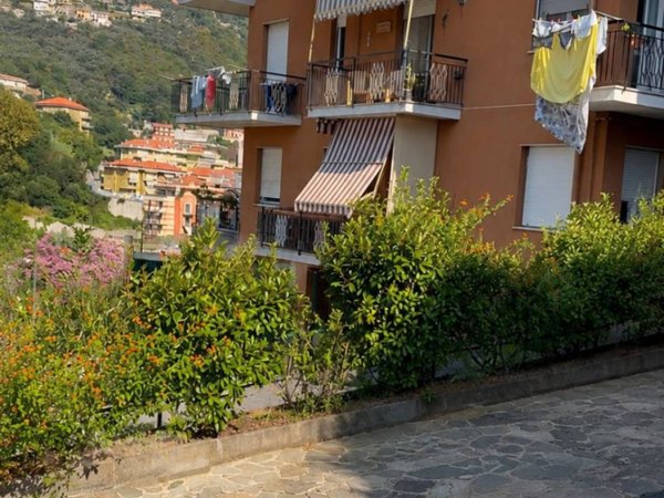 appartamento in vendita a Varazze in zona Cantalupo