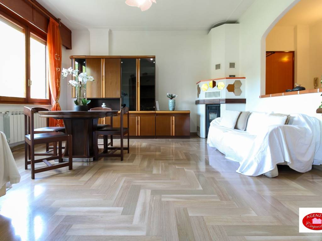 casa indipendente in vendita a Varazze in zona Pero