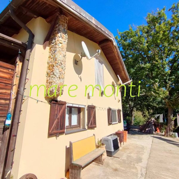 casa indipendente in vendita a Varazze in zona Faje