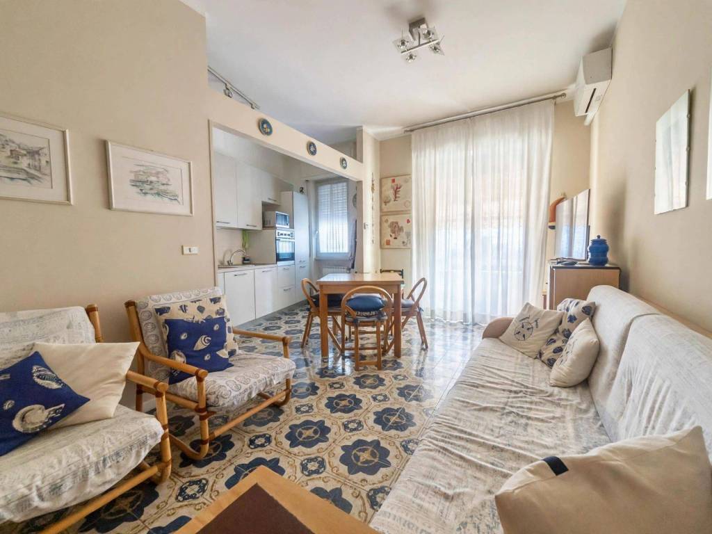 appartamento in vendita a Varazze in zona Cantalupo