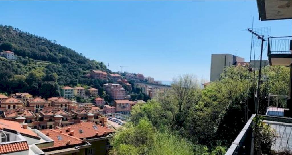 appartamento in vendita a Varazze in zona Cantalupo