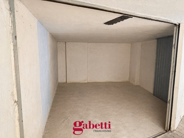 box auto in vendita a Varazze in zona Cantalupo