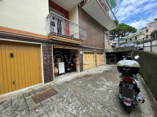 box auto in vendita a Varazze