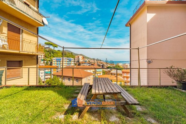 appartamento in vendita a Varazze in zona Cantalupo