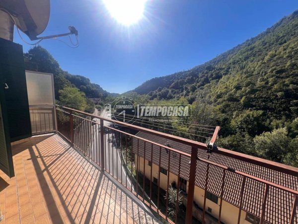 appartamento in vendita a Varazze in zona Pero