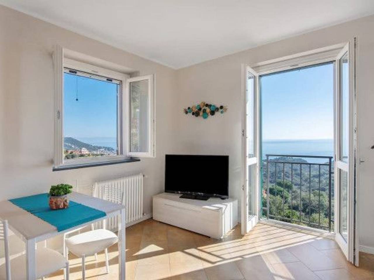 appartamento in vendita a Varazze in zona Castagnabuona
