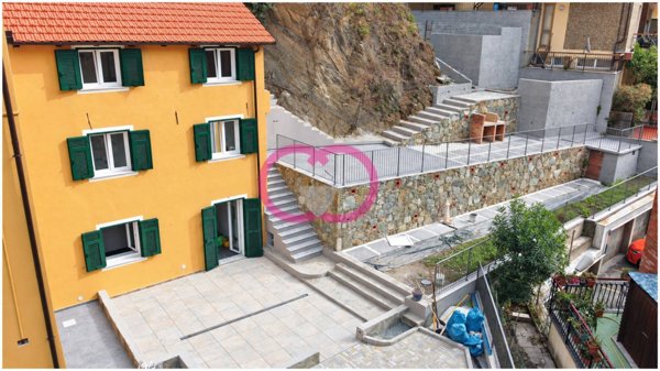 casa indipendente in vendita a Varazze in zona Cantalupo