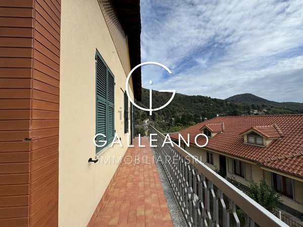 appartamento in vendita a Varazze in zona Alpicella