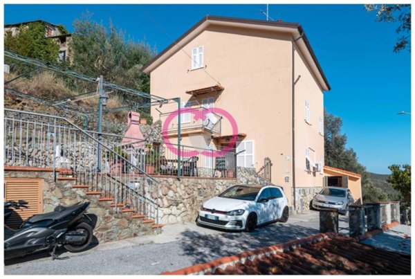 casa indipendente in vendita a Varazze in zona Cantalupo