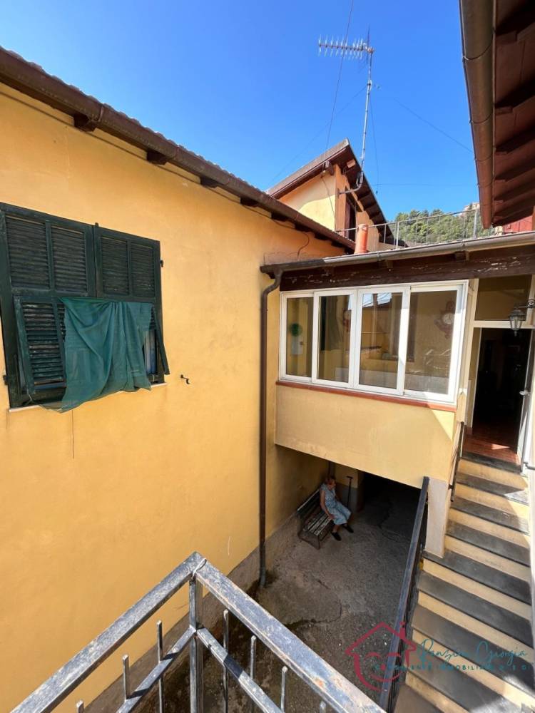 casa indipendente in vendita a Vendone