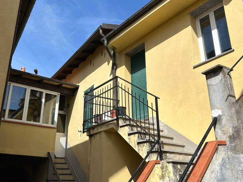 casa indipendente in vendita a Vendone