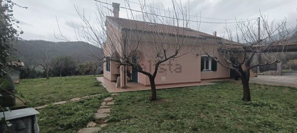 casa indipendente in vendita a Vendone