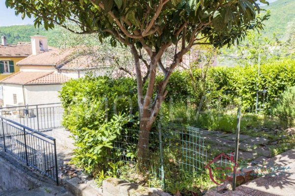 appartamento in vendita a Vendone in zona Leuso