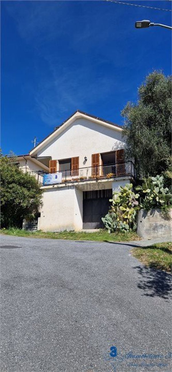 casa indipendente in vendita a Vendone in zona Castellaro