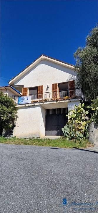 casa indipendente in vendita a Vendone in zona Castellaro
