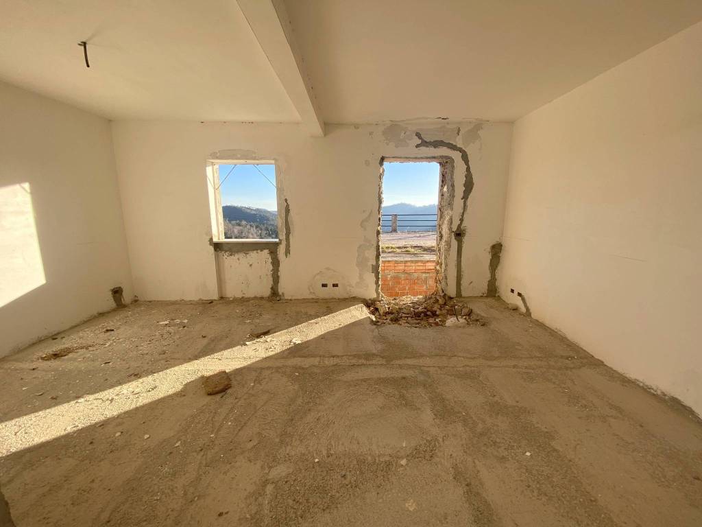 appartamento in vendita a Vezzi Portio in zona San Giorgio