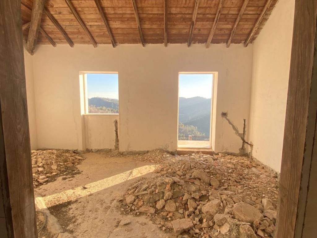 appartamento in vendita a Vezzi Portio in zona San Giorgio