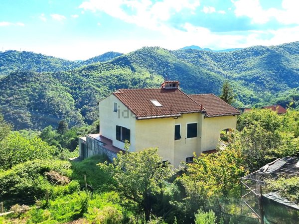 casa indipendente in vendita a Vezzi Portio in zona San Giorgio