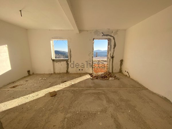appartamento in vendita a Vezzi Portio in zona San Giorgio