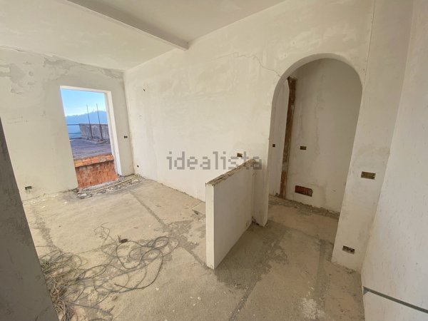 appartamento in vendita a Vezzi Portio in zona San Giorgio