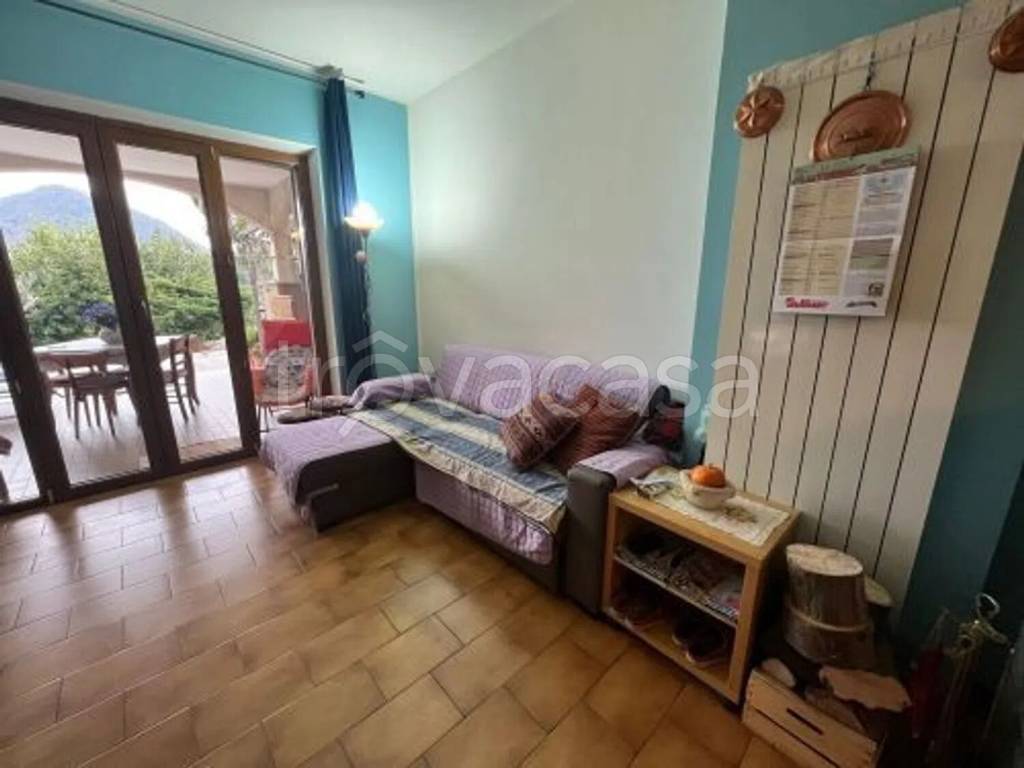 appartamento in vendita a Vezzi Portio in zona Portio
