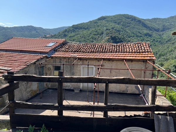 appartamento in vendita a Vezzi Portio in zona San Giorgio