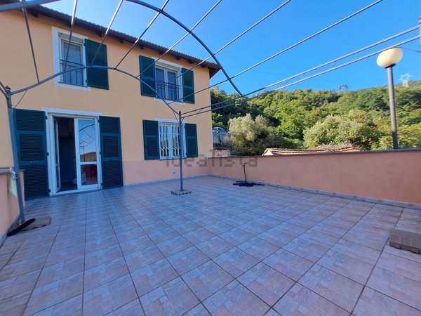 casa indipendente in vendita a Vezzi Portio in zona San Filippo
