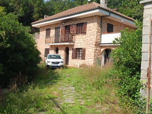casa indipendente in vendita a Vezzi Portio in zona San Giorgio