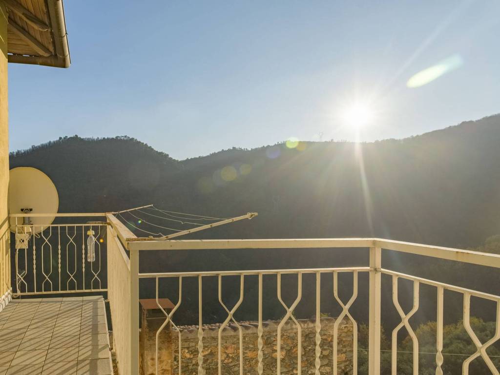 appartamento in vendita a Vezzi Portio