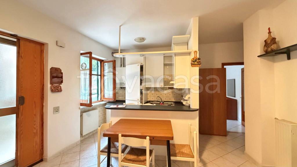 appartamento in vendita a Vezzi Portio in zona Portio