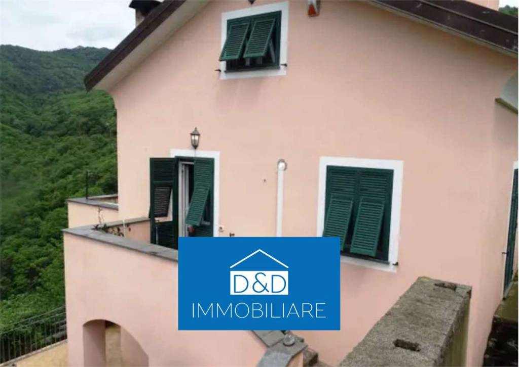 casa indipendente in vendita a Vezzi Portio in zona Portio