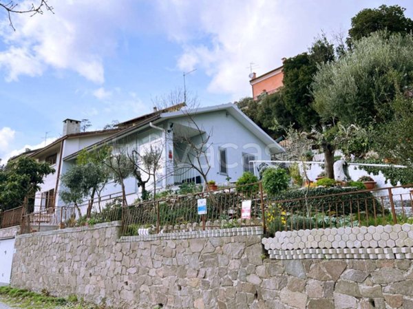 casa indipendente in vendita a Vezzi Portio