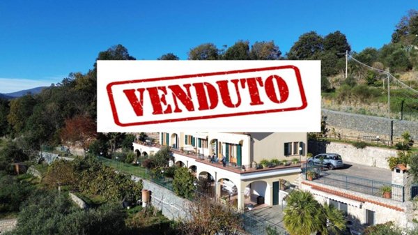 casa indipendente in vendita a Vezzi Portio in zona Magnone