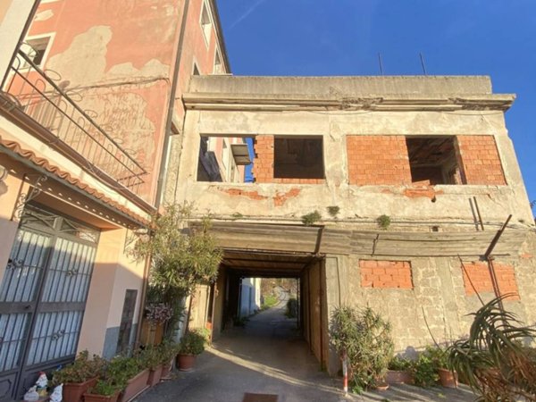 appartamento in vendita a Vezzi Portio in zona San Giorgio