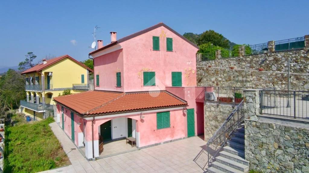 appartamento in vendita a Vezzi Portio in zona Magnone