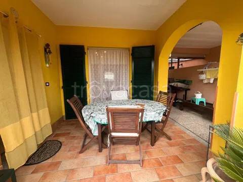 appartamento in vendita a Vezzi Portio in zona Magnone