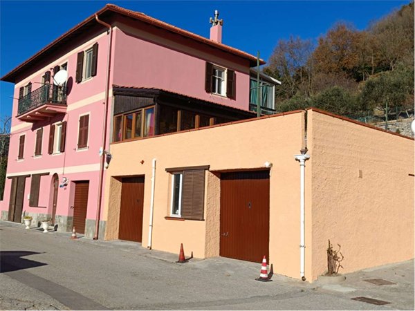 casa indipendente in vendita a Vezzi Portio in zona San Giorgio