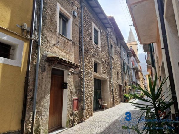 casa indipendente in vendita a Villanova d'Albenga