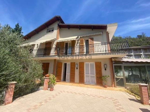 casa indipendente in vendita a Villanova d'Albenga
