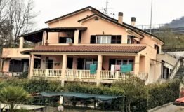 casa indipendente in vendita a Villanova d'Albenga