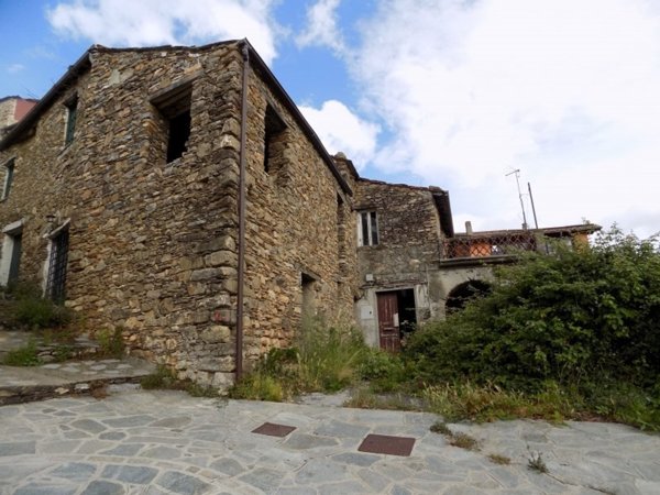 casa indipendente in vendita a Villanova d'Albenga in zona Ligo