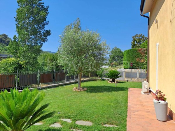 casa indipendente in vendita a Villanova d'Albenga