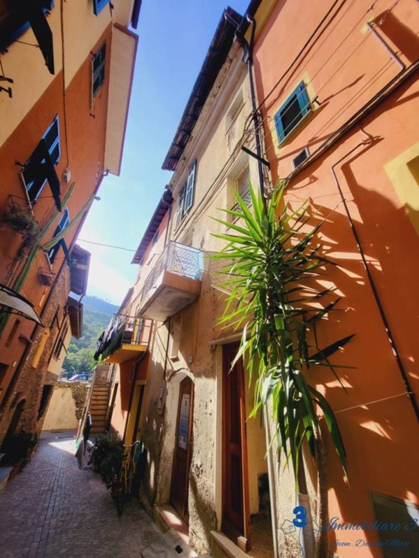 casa indipendente in vendita a Villanova d'Albenga