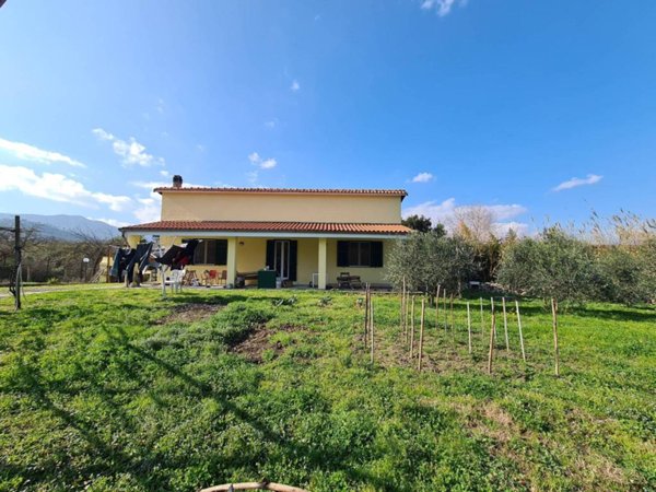 casa indipendente in vendita a Villanova d'Albenga