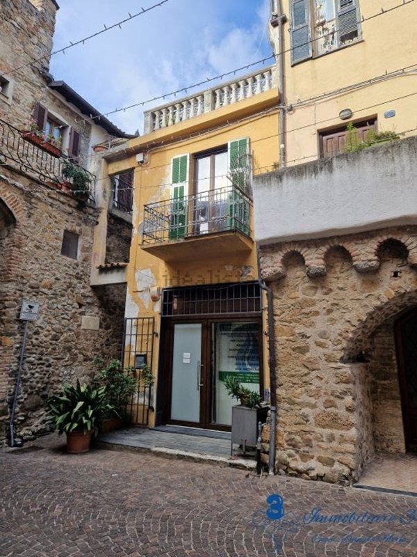casa indipendente in vendita a Villanova d'Albenga